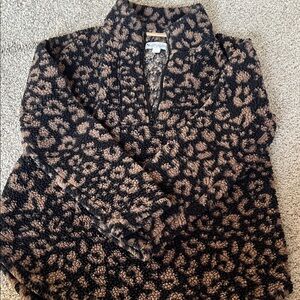 Koolaburra Leopard Sherpa Pullover in Black & Brown